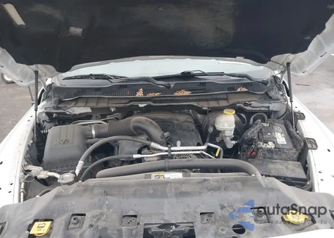 2017 Ram 1500 Express 4X2 6'4 Box z USA, uszkodzony, nr VIN 3C6JR6AT2HG504702